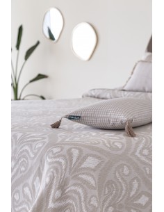 COLCHA JACQUARD AROCHE BEIG 2